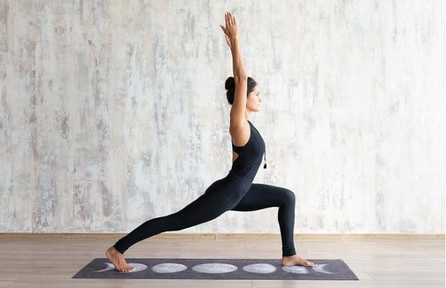 Savaşçı Pozu (Virabhadrasana)